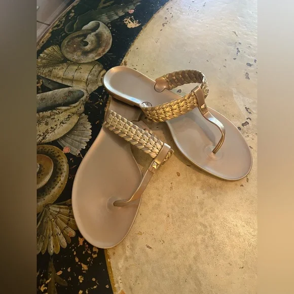 Gold Jack Roger’s flip flop - Picture 1 of 3